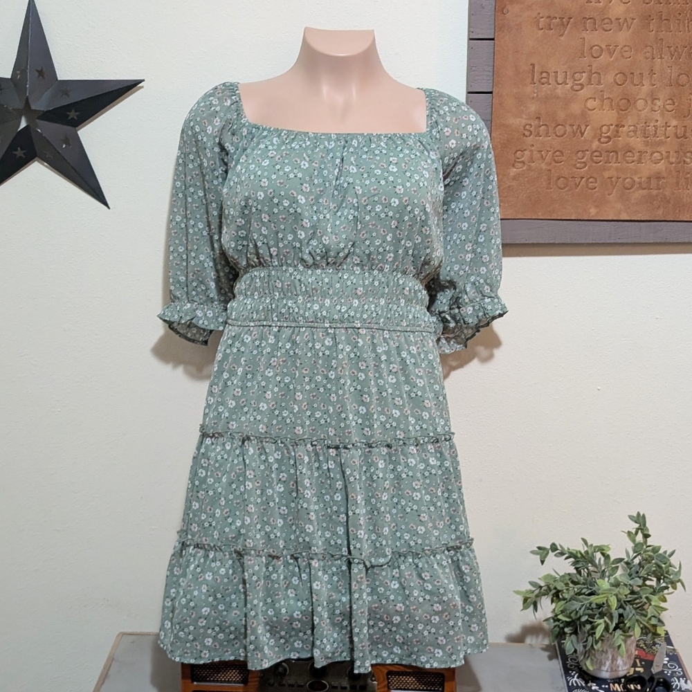 Sz3X Trixxi Green Floral Mini Dress